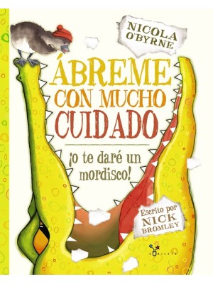 ÁBREME CON MUCHO CUIDADO