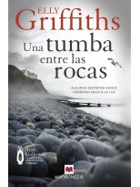 TUMBA ENTRE LAS ROCAS, UNA