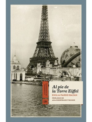 AL PIE DE LA TORRE EIFFEL